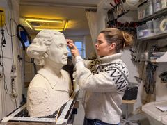 Billedkunstner Eva Hjorth står bag Københavns nye skulptur af Bodil Begtrup