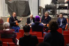 Panel discussion at Columbia University in New York: Speaking about the study "The Governance Performance of the Fifty States: The U.S. Berggruen Governance Index" were (from left): Prof. Helmut K. Anheier (UCLA), Prof. Robert Y. Shapiro, Prof. Adam Tooze (both Columbia), and Joseph C. Saraceno (UCLA).