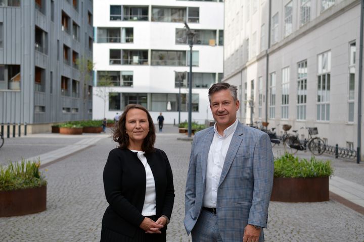 Ruth Wisborg, Executive Vice President for KMD Services, & Klaus Koefoed, Managing Director for Northern Europe ser frem til at udvikle samarbejdet de kommende år til glæde for kunderne.