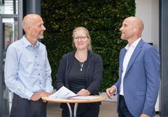 Fra venstre økonomidirektør Mads Bayer, administrerende direktør Louise Høst og vicedirektør Kim Winther