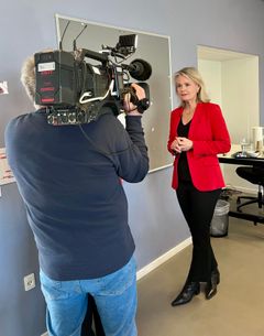 Bankdirektør i Jyske Bank, Ingjerd Blekeli Spiten, deler råd ud på International School Ikast ifm Pengeugen 2026