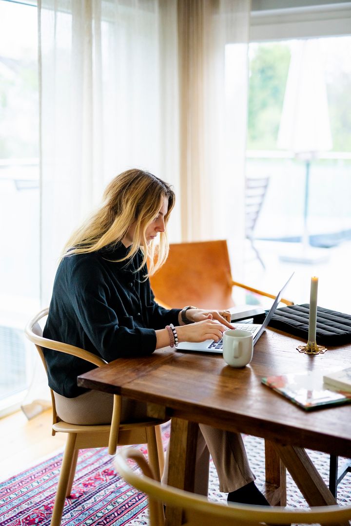 Gennemgå din årsopgørelse felt for felt med privatøkonom i Jyske Bank, Bettina Brask