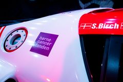 Børnecnacerfondens logo på døren.