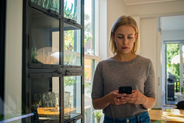 Din forskudsopgørelse kan løbende tjekkes på mobilen.