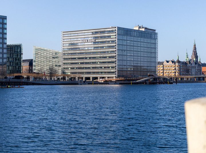 Jyske Banks halvårsregnskabet afspejler fortsat fremgang i forretningsomfanget båret af vækst, øget forretningsaktivitet, solid kreditkvalitet og en disciplineret omkostningsstyring.