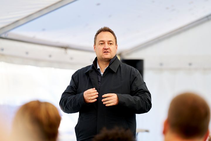 COO i BioCirc Kenneth Hansen taler ved Blåbjerg Biogas' 30 års jubilæum