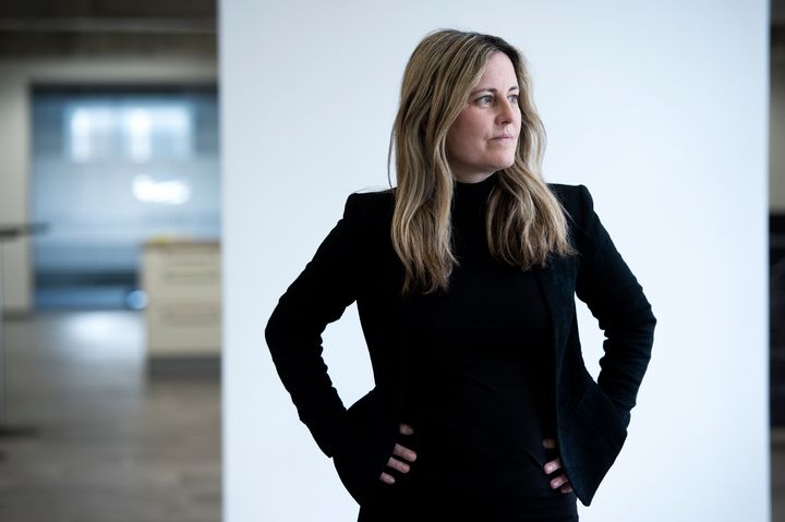 "Det er enkelt at søge, processen er hurtig og vi hjælper gerne til undervejs. Så tag endelig fat i os, hvis I har spørgsmål eller vil vide mere,” siger Glenda Napier, CEO i Energy Cluster Denmark.