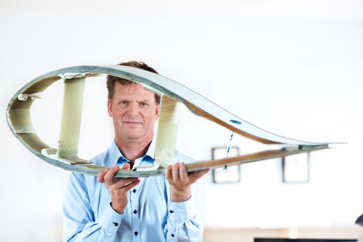 ”Som start-up var soft funding absolut afgørende. Uden de midler var vi ganske enkelt ikke dér, hvor vi er i dag. Vi er stolte af, hvor langt vi er nået og vi er meget spændte på næste kapitel som en del af RES.”, siger Bladenas founder og CTO, Find Mølholt Jensen, som i dag står i spidsen for den tekniske del af RES’ globale division for digitale løsninger.