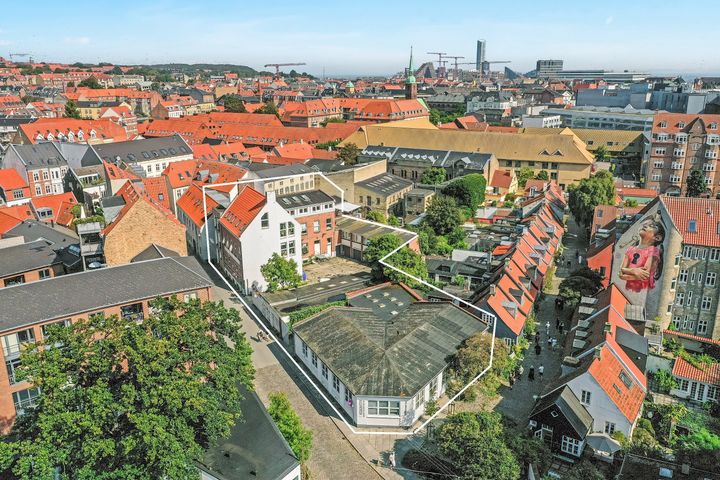 Syv bygherrer får nu støtte af Realdania i indsatsen Bevar Mere til deres arbejde med at omdanne eksisterende bygninger til fremtidige boliger.