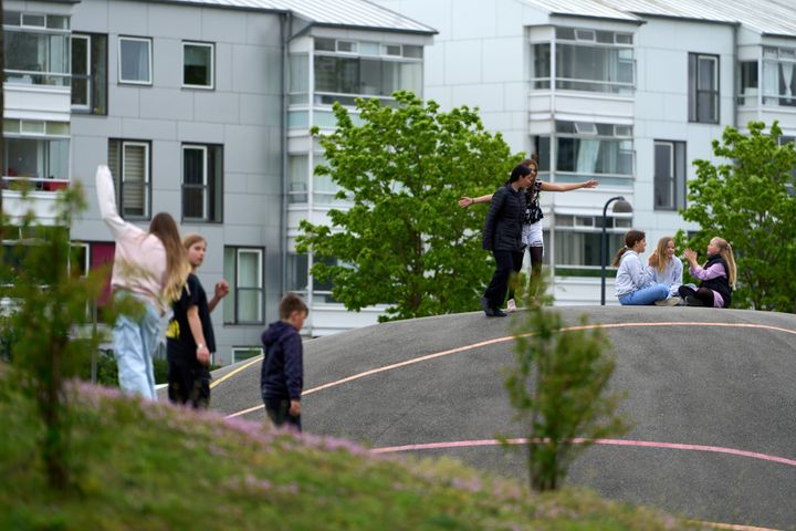 Den filantropiske forening Realdania giver støtte til arkitekttegnestuer, der skal evaluere egne projekter rettet mod børn og unge.
