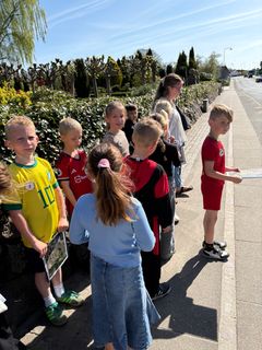 Smutvejsagenter, der kan navigere sikkert i trafikken i og omkring skolen. Det er målet med forløbet på Sdr. Omme Skole.