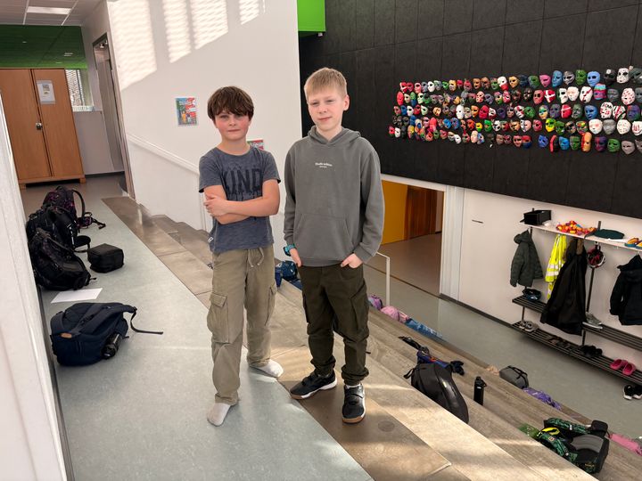 Theodor Vinding Rahbek og Filip Gabs-Sørensen er som 3. klasseselever glade for at kunne bruge eftermiddagen i SFO på Sdr. Omme Skole - og de er åbne for at fortsætte efter sommerferien.