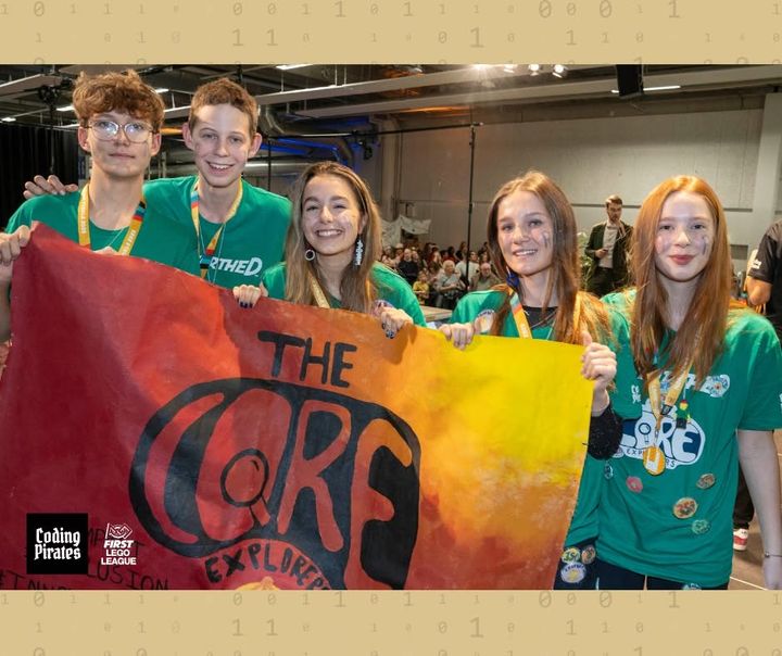 I Billund deltager 150 børn og unge i konkurrencen den 7. november. Foto er fra den Nordiske Finale, hvor Core Explores gik videre til finalen i Sydkorea. Foto fra First Lego League.