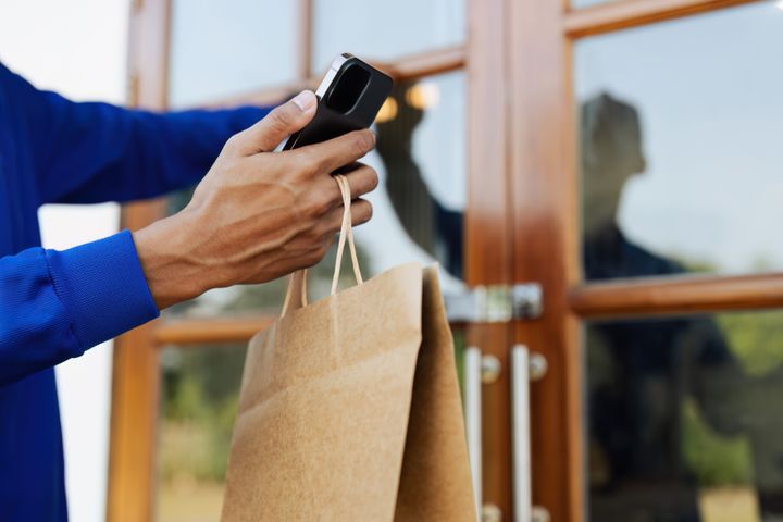 Når danskerne skal vurdere deres yndlingsapps, er der en tydelig fællesnævner på tværs af køn. De apps, der får hverdagen til at fungere, vurderes højt af alle danskere. Men uden for den fælles kerne begynder forskellene at vise sig.