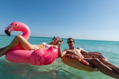 Når sommerregnen falder i Danmark, stiger salget af rejser til Sydeuropa med afgang i skolernes sommerferie