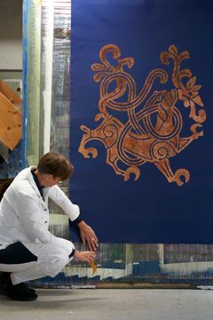 Malermester Heidi Zilmer er en af Danmarks mest anerkendte restaurerings- og dekorationsmalere. Hun er drivkraften bag Salon, der giver gratis adgang for alle interesserede til at opleve verdens dygtigste dekorationsmalere i Horsens i maj. Foto: Lars Aarø