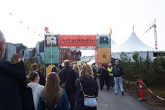 AFTRYK Festival afholdes i Travbyen. Et byudviklingsprojekt i Billund, udviklet af KIRKBI, med ambitionen om at vise, hvordan man kan bygge i stor skala med markant lavere klimaaftryk
