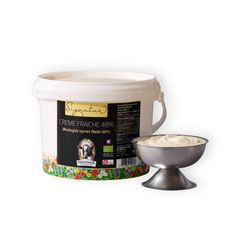 FINALIST Gourmetprisen 2026 i kategorien Is og konsummælksprodukter: Cremefraiche 48 pct. fra Naturmælk.