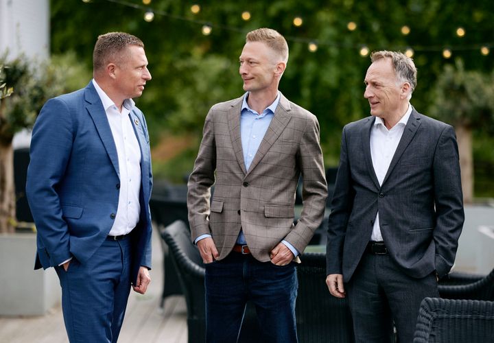 Fra venstre: Peter Schelde, CEO i Comwell Hotels, Thorbjørn Lange, chef for ejendomme og infrastruktur i Sampension, og Ino Dimsits, adm. direktør i AKF.