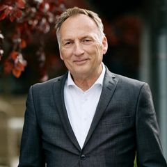 Ino Dimsits, CEO i AKF