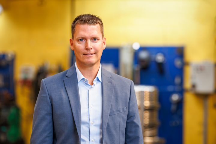 Mark Sørensen ser frem til at lære sine kollegaer hos Engskov og virksomhedens trofaste kunder at kende: "Samtidig glæder jeg mig til at styrke vores opsøgende indsats og synlighed. Engskovs størrelse og evne til både at svejse og bearbejde, sammen med vores ekspertise, er afgørende konkurrencefordele, som kan skabe værdi for industrikunder i mange segmenter."