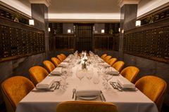 Danmarks ældste vinhandel, Kjær & Sommerfeldt, har vundet den prestigefyldte German Design Award 2026 i kategorien "Excellent Architecture – Interior Architecture Public" for deres butik i Odense.