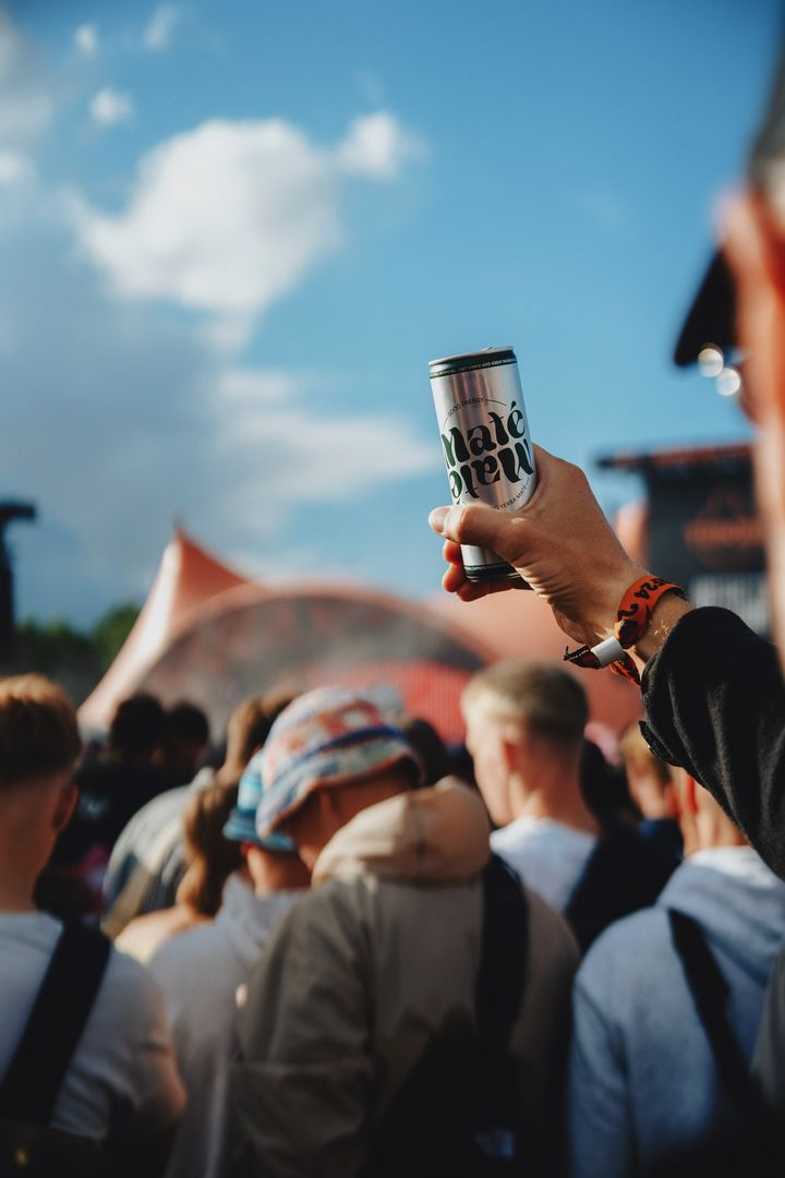 Maté Maté bliver officiel energidrikpartner på Roskilde Festival med fokus på økologi og fællesskab