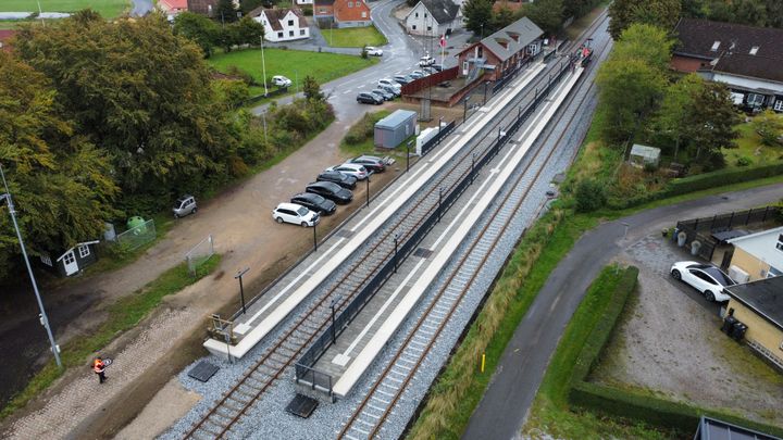 Fornyede perroner på Kvissel Station. Foto: Banedanmark