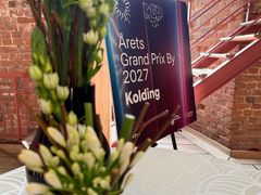 Skilt hvor der står, at Kolding bliver årets Grand Prix by i 2027