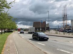 Trafik på Jens Holms Vej