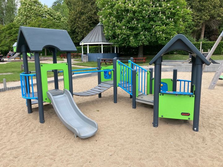 Den fine nye Legeborg i Legeparken
