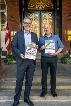 Borgmester Jakob Ville og formand for Natur-, Miljø- og Klimaudvalget Jørn Chemnitz glæder sig til at modtage borgernes input til arbejdet med at opdatere kommunens klimahandleplan.