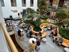 Event under Park Festival, der bliver afholdt i Det Kgl. Biblioteks indendørs bibliotekshave.