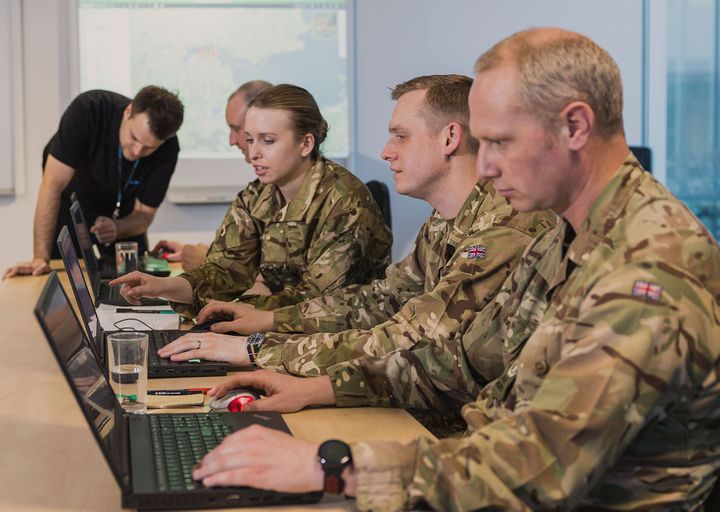 Soldater oplæres i brugen af SitaWare