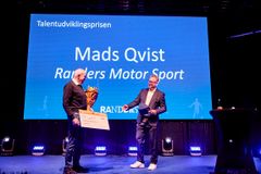 Formand for Randers Motorsport Jan Hvam modtog på vegne Mads Qvist Talentudviklingsprisen, der uddeles af Randers Talent & Elite.  Prisen blev overrakt af Erik Bo Andersen, formand for Sundheds-, Idræts- og Kulturudvalget og Elitekoordineringsudvalget.