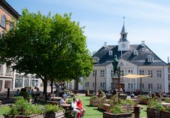 I yderligere en måned bliver det muligt at nyde den populære Rådhushave i centrum af Randers. Arkivfoto fra sommeren 2024.