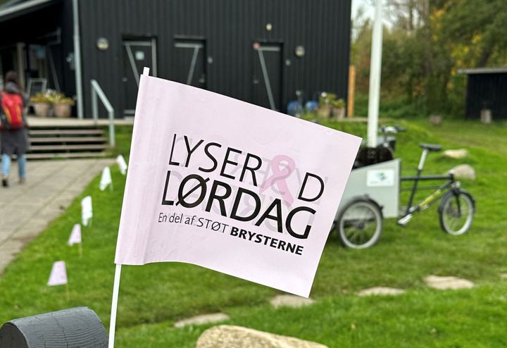 Lørdag den 3. oktober bliver der igen fejret Lyserød Lørdag i Randers Naturcenter. I år med blandt andet fuglekig på programmet.