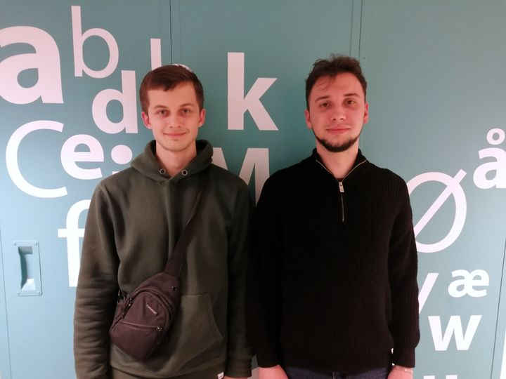 Anton og Yurii er glade for at være en del af ungeholdene på Sprogcenter Randers
