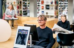 Avislæserne på Randers Bibliotek.