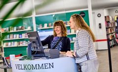 Betjening på Randers Bibliotek.