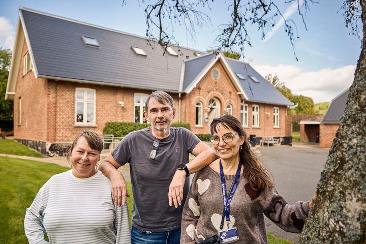 Betina Elkjær Møller, Erik Luxhøj og Sonja Overgaard Vestergård er det faste team, der driver Dronningborg Bibliotek.