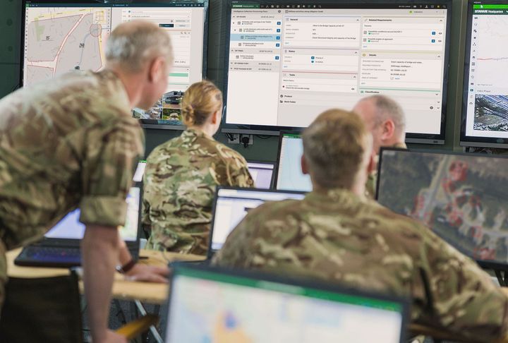 Military staff using SitaWare Insight in a headquarters environment