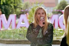 Halva Malmo foto Folkets Park CarolinaRomare Netflix