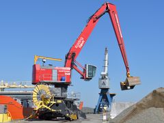 Mantsinenkran i arbejde på Kolding Havn