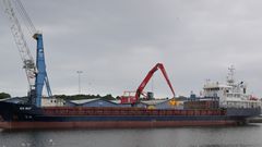 Skib og kraner på Kolding Havn