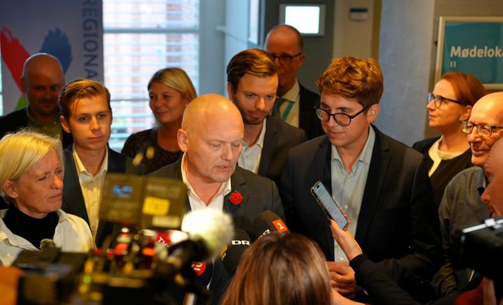 Aftalepartierne præsenter deres konstituering