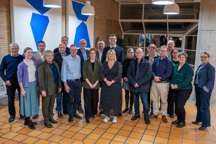 Sundhedsråd Midt- og Vestsjælland: Villum Christensen, Sofie Holm, Jakob Spliid, Hanne Pigonska, Kenneth Pallisgaard Sørensen, Anders Koefoed, Knud Vincents, Thomas Adelskov, Tina-Mia Eriksen, Peter Jacobsen, Andreas Karlsen, Camilla Hove Lund, Hanne Svenningsen, Bruno Jerup, Susanne Lundvald, Nickolai Hamann, Søren Lund Hansen, Anne Bjergvang, Susanne Utoft, Trine Birk Andersen. På billedet mangler Mikael Ralf Baade Larsen