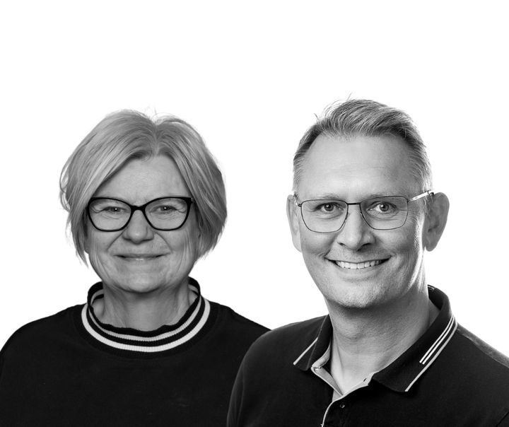 Billede af formand for Danske HF & VUC (Bestyrelserne), Birgit Lise Andersen, og formand for Danske HF & VUC, Tue Sanderhage i sort/hvid.