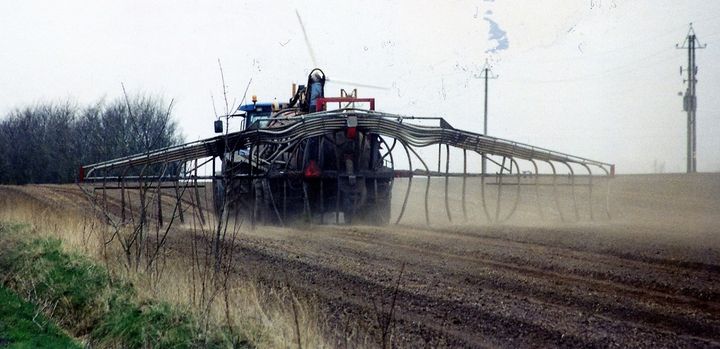 Ikke blot grisene er ramt: Ud over negativ miljøpåvirkning forårsager ammoniak fra 30 mio. grise/år udbredte helbredsproblemer. Kilde: Aarhus Universitets Novana-rapport/K. Hansen/HEALTHY LIFE.