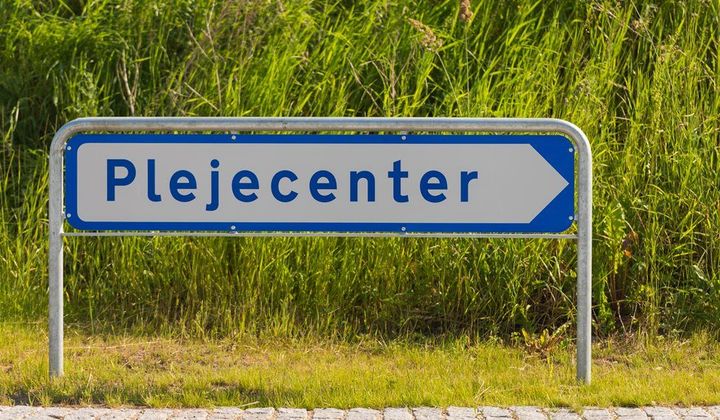 Flere end 30 mennesker er de seneste seks år omkommet i brande på plejehjem. 15 forslag skal være med til at forbedre brandsikkerheden.